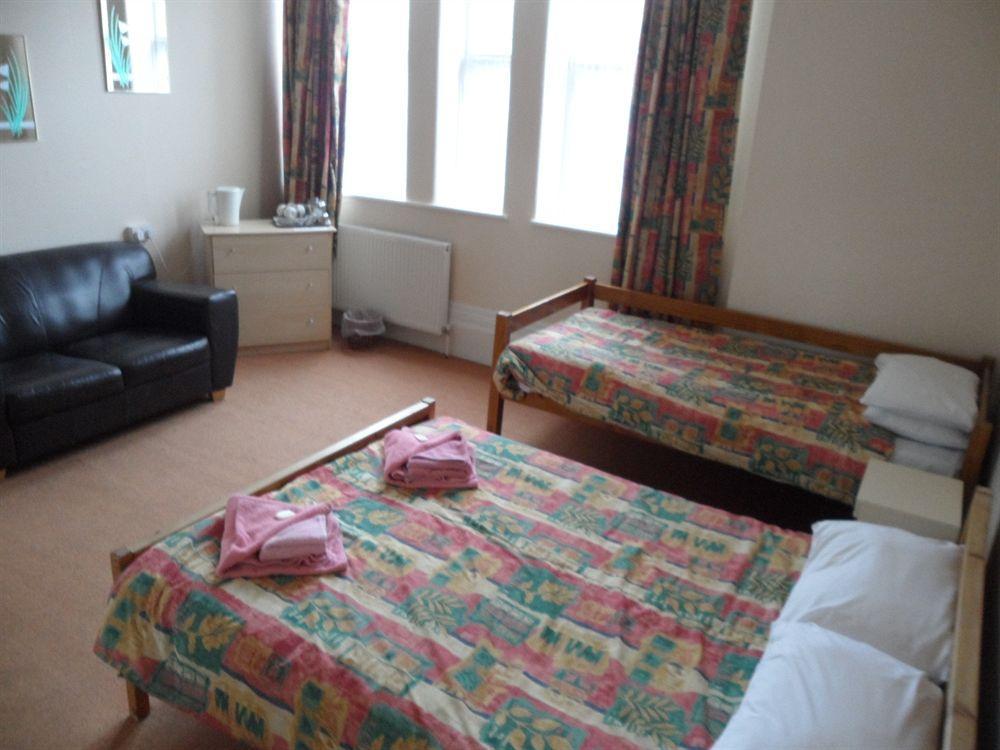Hotel Medehamstede 2*